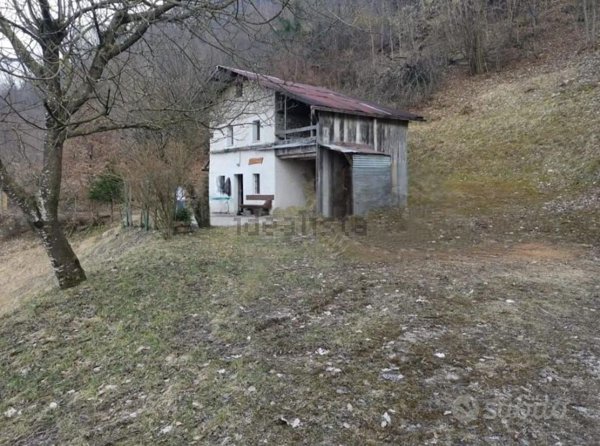 appartamento in vendita a Feltre in zona Villaga