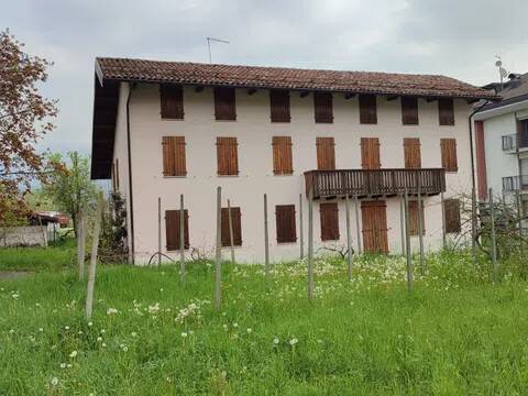 casa indipendente in vendita a Feltre