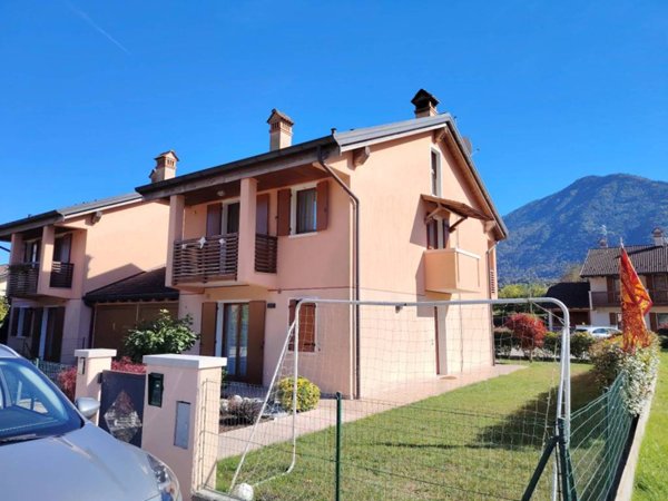 casa indipendente in vendita a Feltre