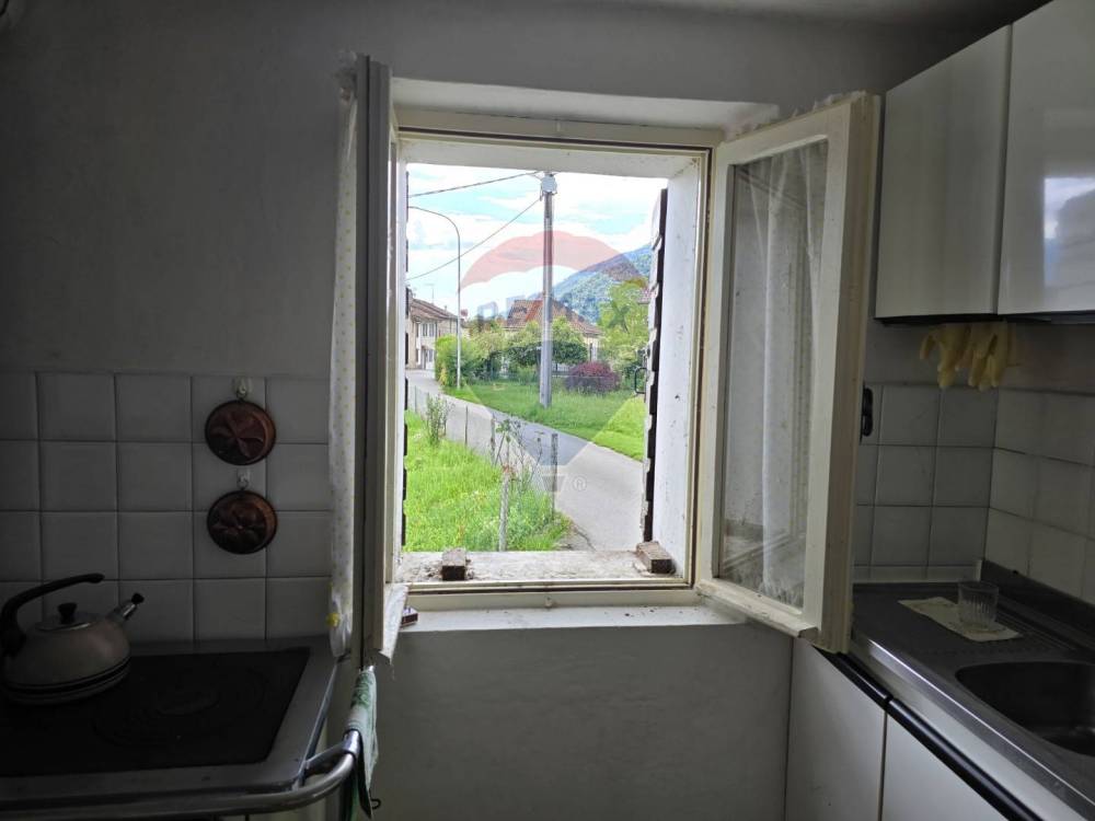 casa indipendente in vendita a Feltre in zona Lamen