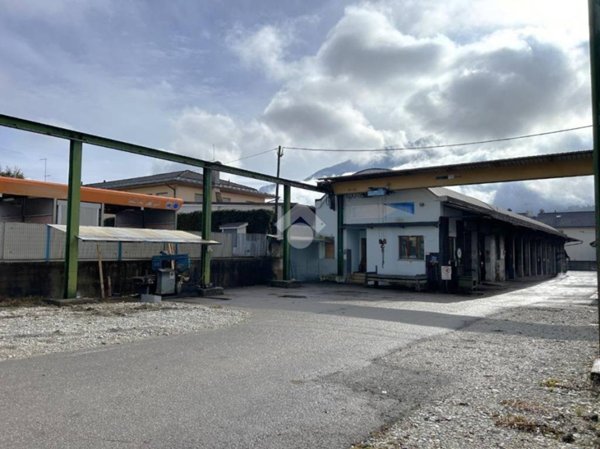 locale commerciale in vendita a Feltre