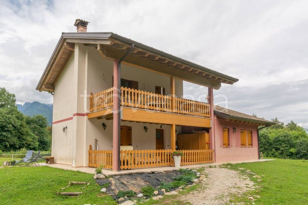 casa indipendente in vendita a Feltre