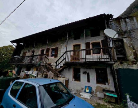 casa indipendente in vendita a Feltre in zona Canal