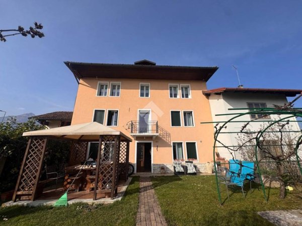 casa indipendente in vendita a Feltre in zona Foen
