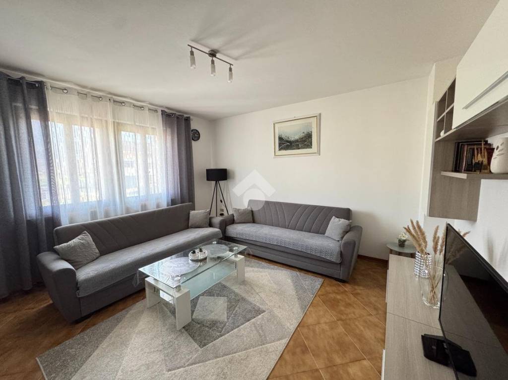 appartamento in vendita a Feltre in zona Mugnai