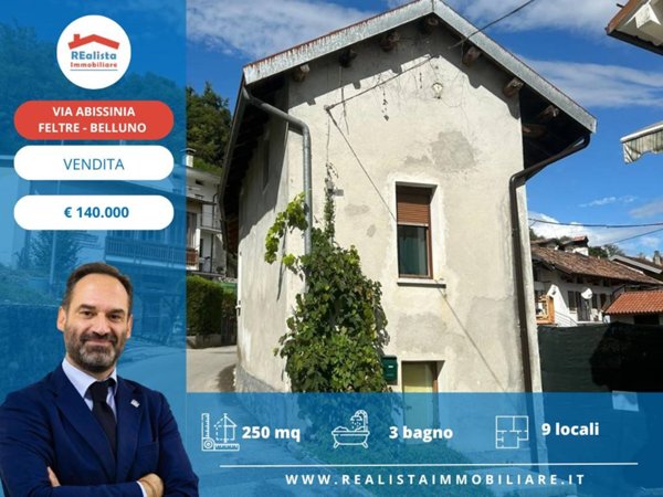 casa indipendente in vendita a Feltre in zona Mugnai