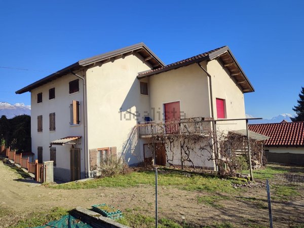 casa indipendente in vendita a Feltre in zona Zermen