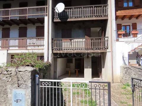 casa indipendente in vendita a Feltre in zona Villapaiera