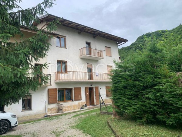 casa indipendente in vendita a Feltre in zona Villapaiera