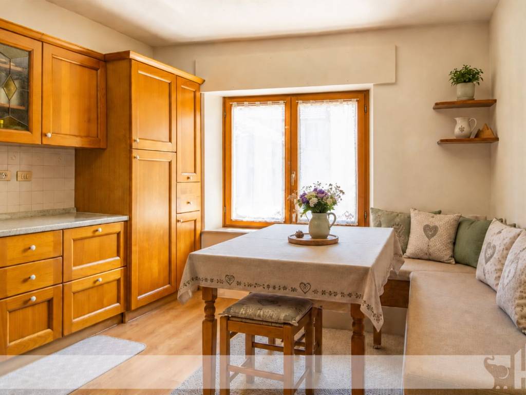 casa indipendente in vendita a Feltre in zona Mugnai