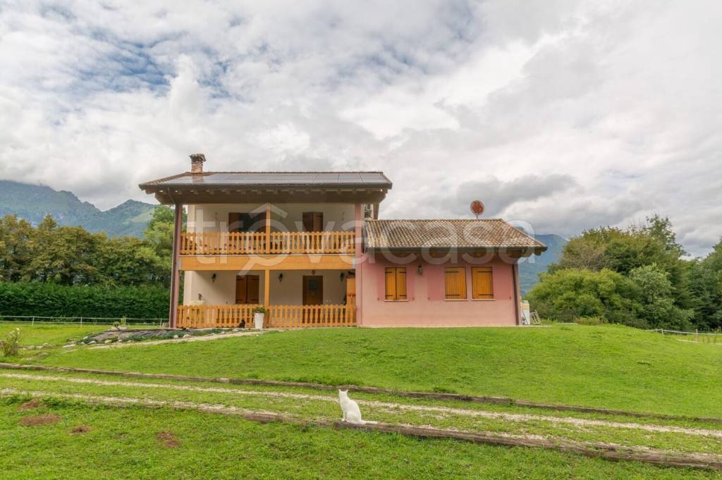 casa indipendente in vendita a Feltre