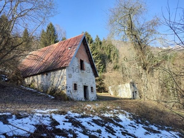 appartamento in vendita a Feltre in zona Lamen