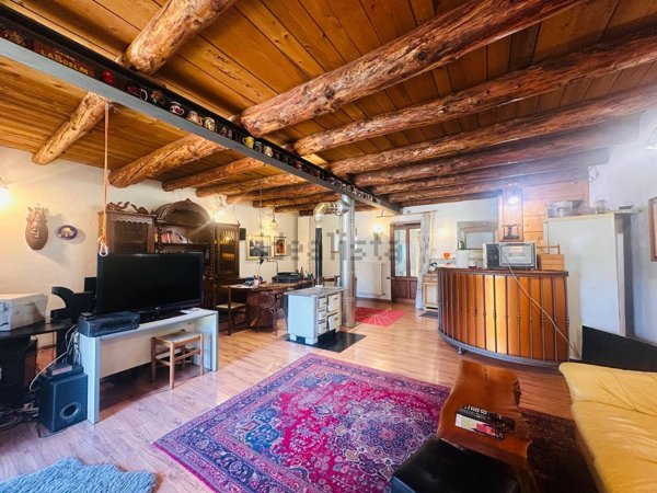casa indipendente in vendita a Feltre in zona Nemeggio