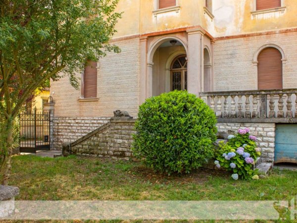 casa indipendente in vendita a Feltre