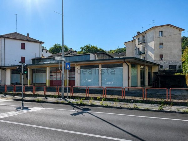 locale commerciale in vendita a Feltre