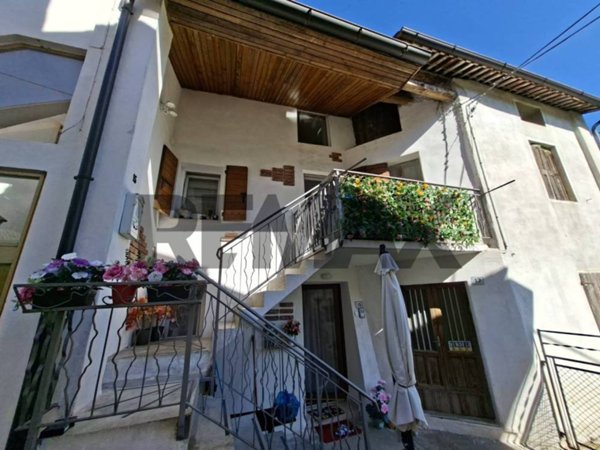 casa indipendente in vendita a Feltre in zona Anzù