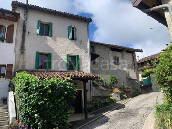 casa indipendente in vendita a Feltre in zona Lamen