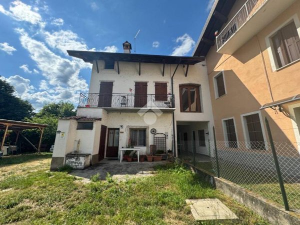 casa indipendente in vendita a Fonzaso