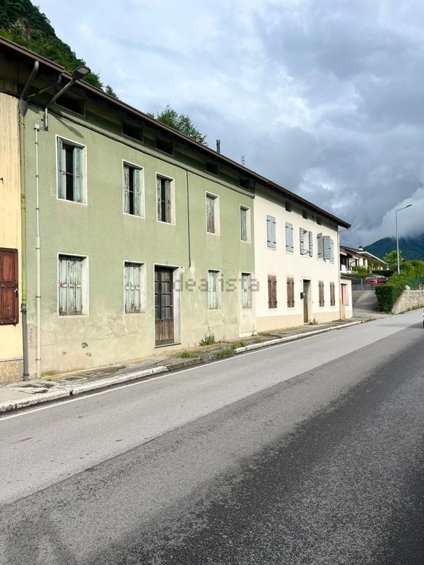 casa indipendente in vendita a Fonzaso