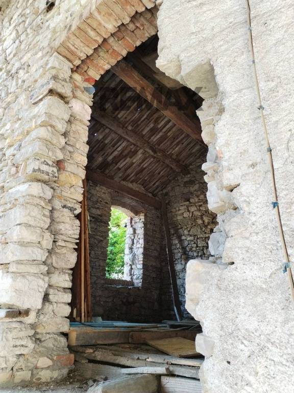 casa indipendente in vendita a Fonzaso in zona Arten
