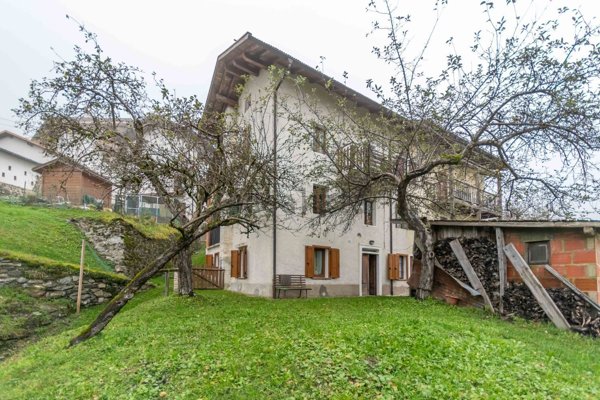 casa indipendente in vendita a Gosaldo