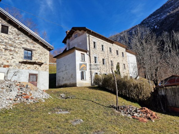 casa indipendente in vendita a Gosaldo