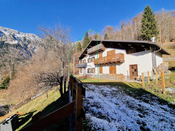 casa indipendente in vendita a Gosaldo in zona Sarasin