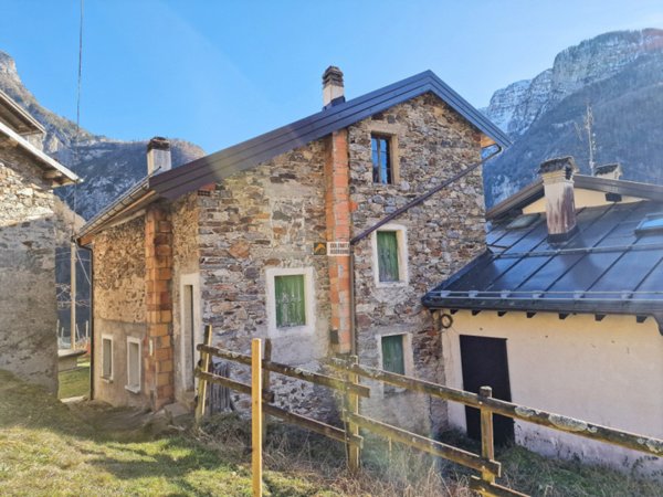 casa indipendente in vendita a Gosaldo