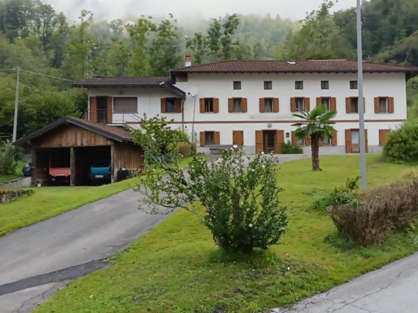 casa indipendente in vendita a Gosaldo