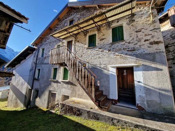 casa indipendente in vendita a Gosaldo in zona Ren
