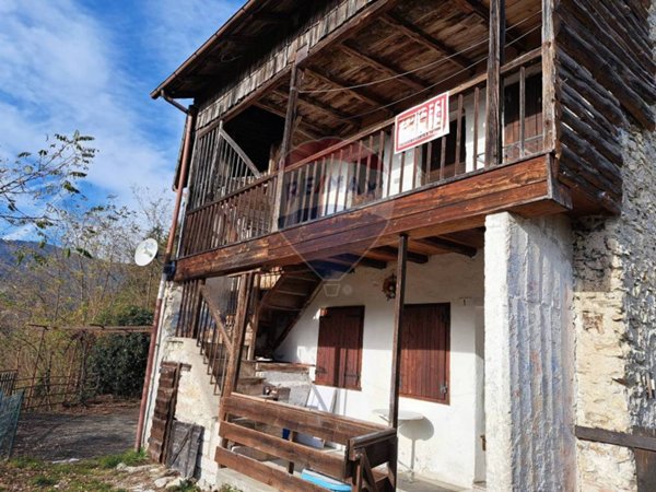 casa indipendente in vendita a Lamon in zona Costa