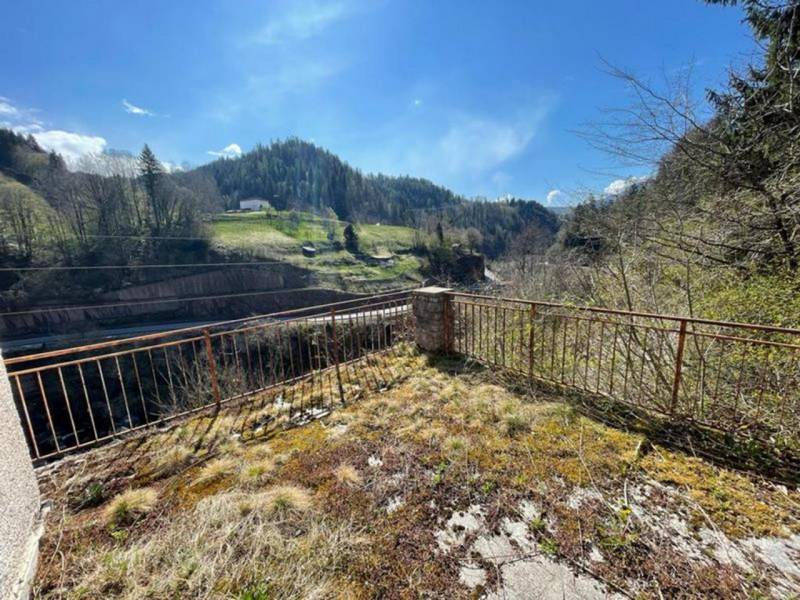 casa indipendente in vendita a Lamon in zona Oltra
