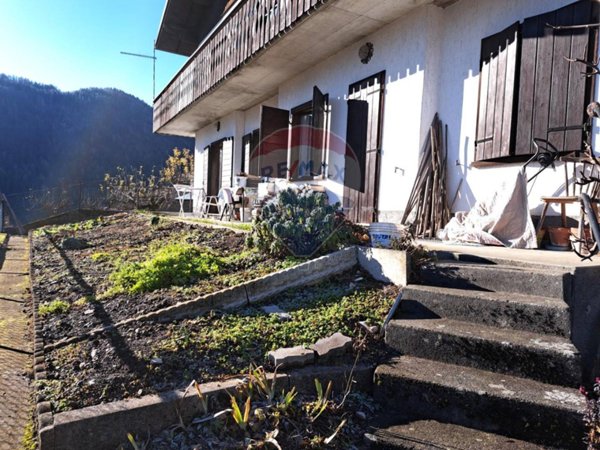 appartamento in vendita a Lamon in zona Arina
