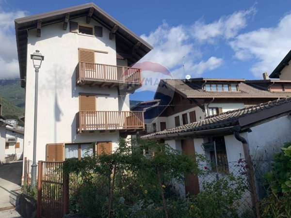 casa indipendente in vendita a Lamon