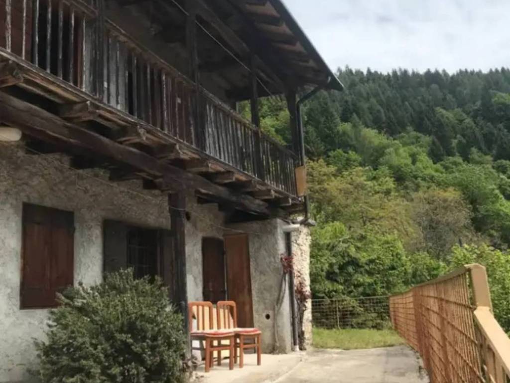 casa indipendente in vendita a Lamon