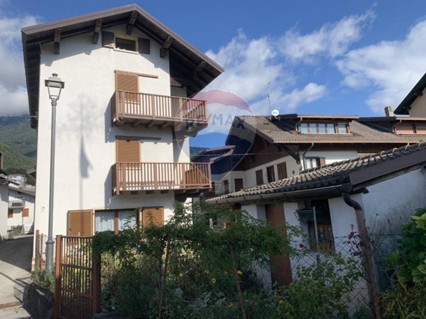 casa indipendente in vendita a Lamon