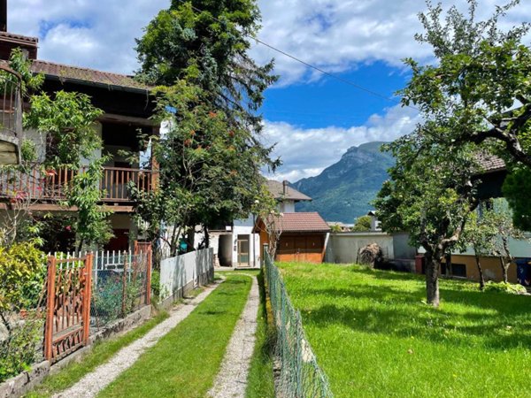 casa indipendente in vendita a Lamon