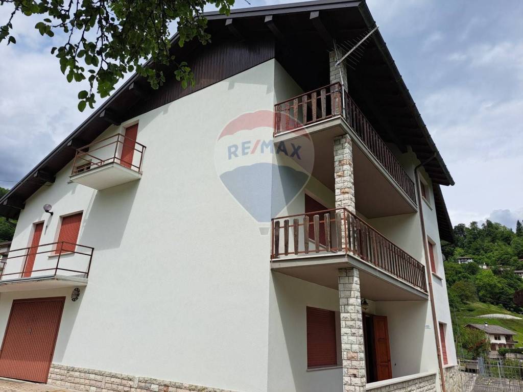 casa indipendente in vendita a Lamon in zona Ronche