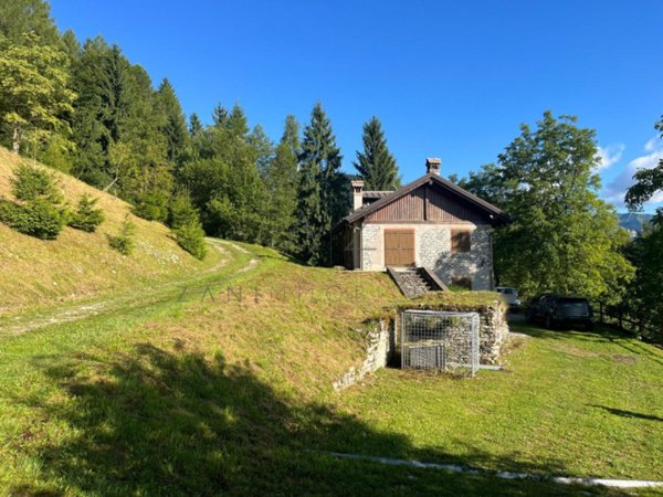 casa indipendente in vendita a Lamon