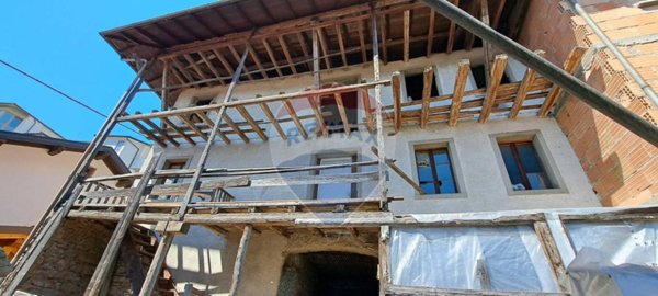 casa indipendente in vendita a Lamon