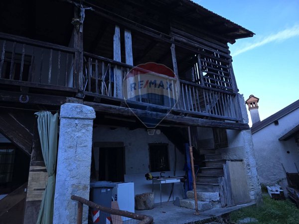 appartamento in vendita a Lamon in zona Arina