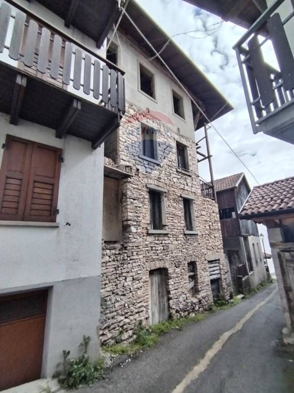 casa indipendente in vendita a Lamon