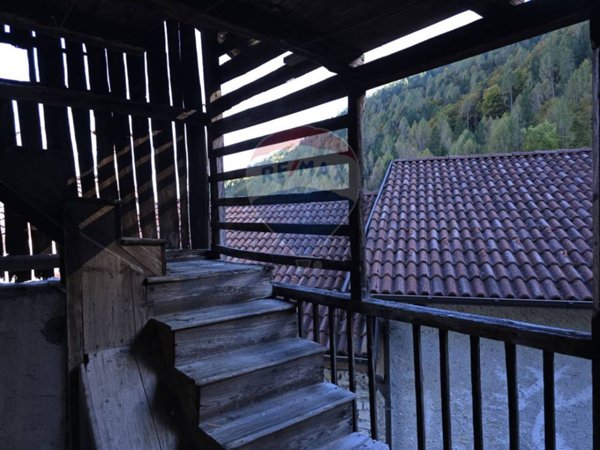 casa indipendente in vendita a Lamon in zona Arina