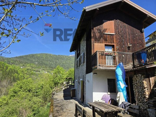 casa indipendente in vendita a Lamon