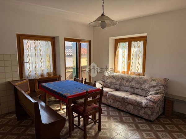 appartamento in vendita a Lamon in zona Arina