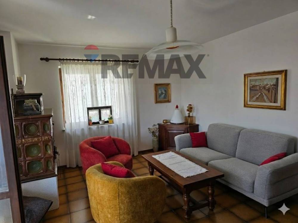 casa indipendente in vendita a Lamon in zona Sala
