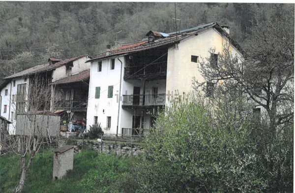 casa indipendente in vendita a Lamon in zona Rugna