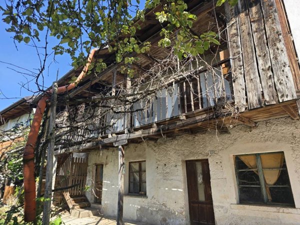 casale in vendita a Lamon in zona Pezzè
