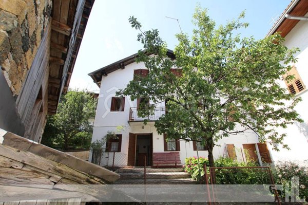 casa indipendente in vendita a La Valle Agordina in zona Cugnago
