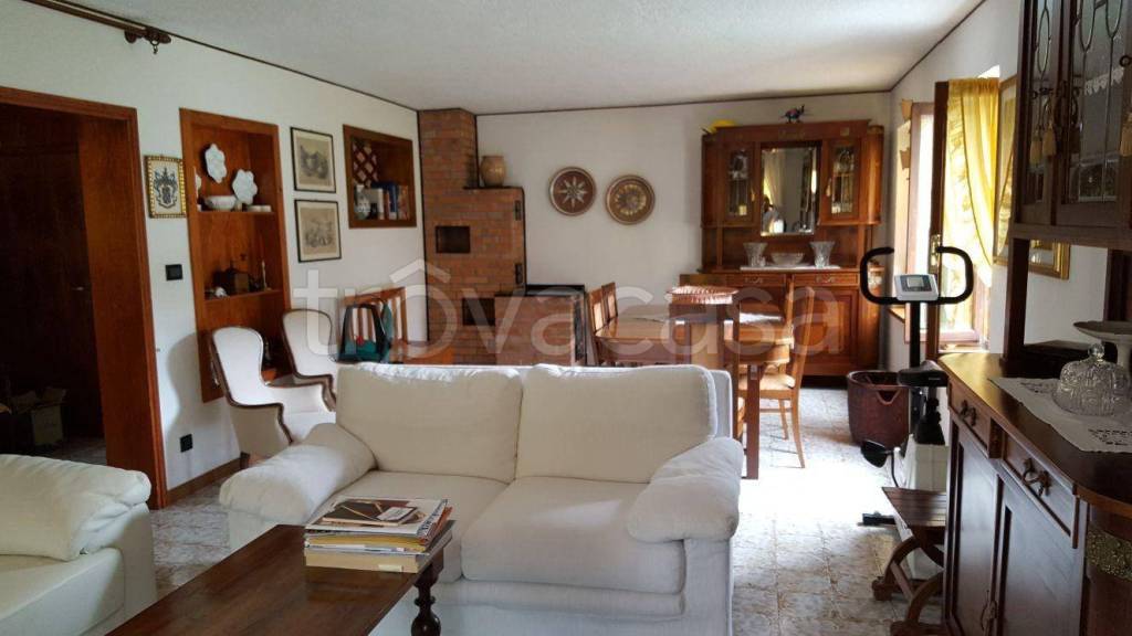 casa indipendente in vendita a Limana